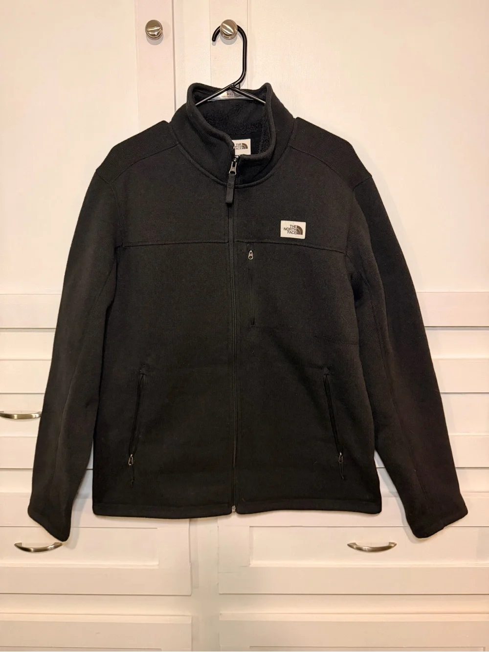 The North Face Men's Black Full-Zip Fleece Jacket with Logo Patch